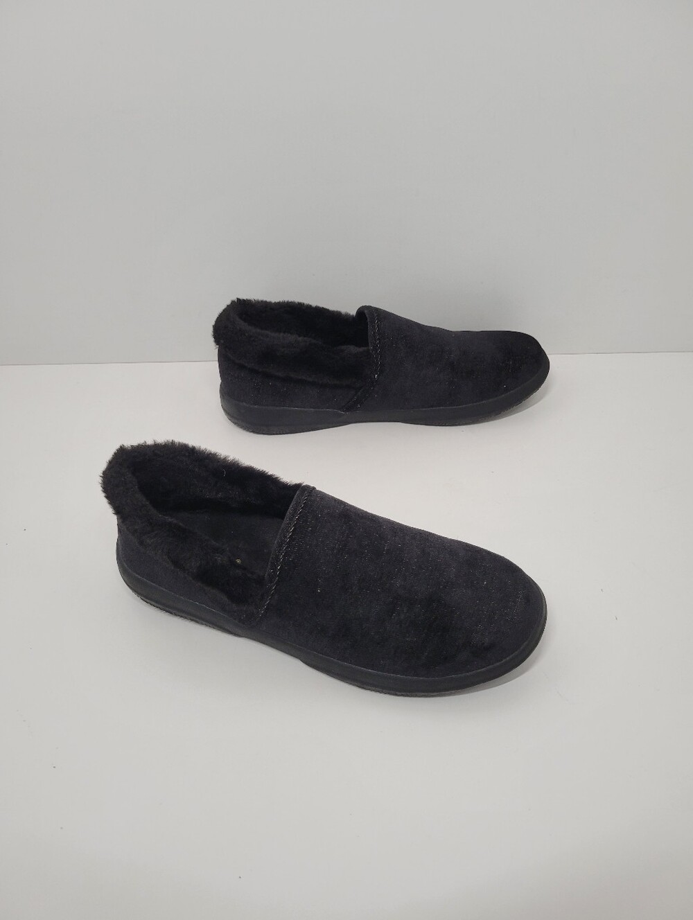 Vionic Clare Black Faux Fur Lined Slip On House Shoe Slippers Women Size 8